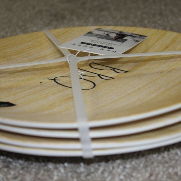 Rae Dunn BBQ Wood Grain Look Set of 4 10.5" Melamine Dinner Plates Barbecue NWT - Picture 7 of 7